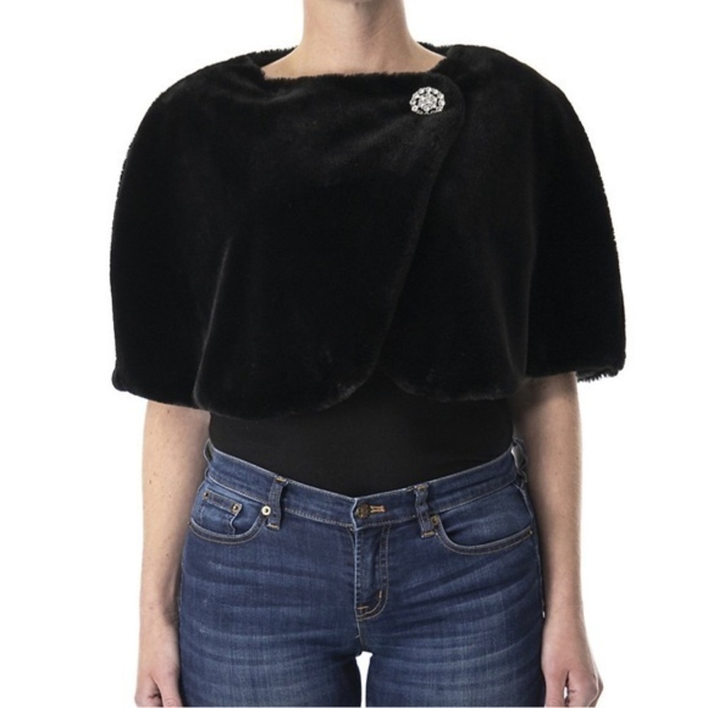 Nina Leonard Faux Fur Black Capelet NWT Rhinestone Clisure